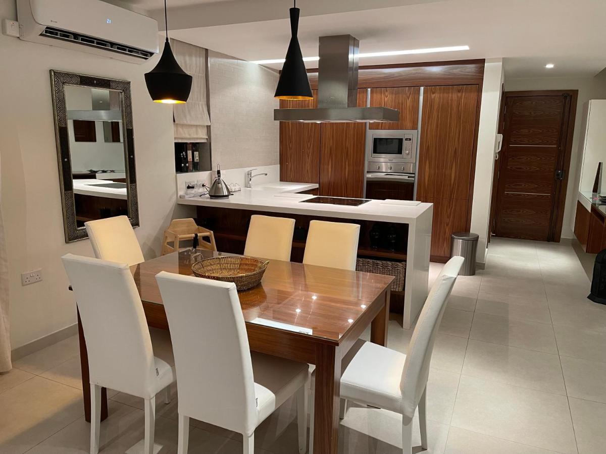 Deluxe Apartment With Pool In The Heart Of St Pauls Bay San Pawl il-Baħar Eksteriør billede