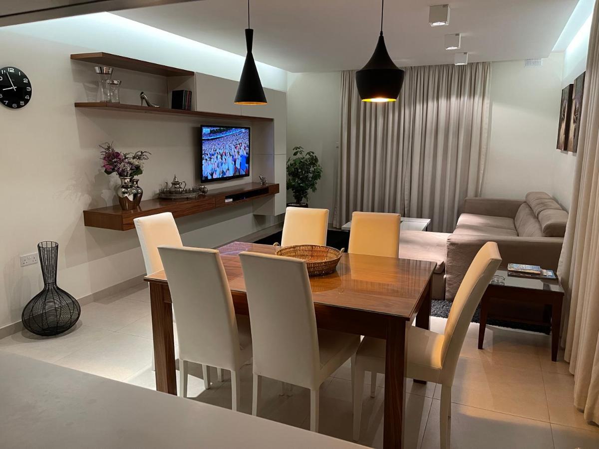 Deluxe Apartment With Pool In The Heart Of St Pauls Bay San Pawl il-Baħar Eksteriør billede