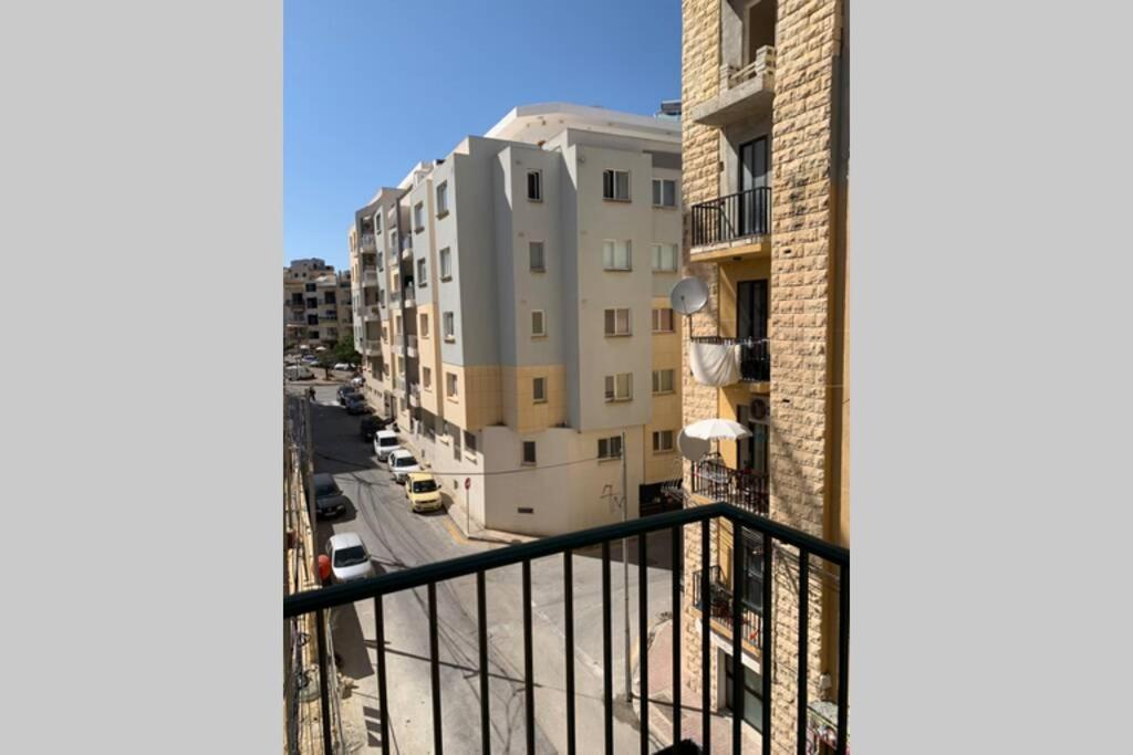 Deluxe Apartment With Pool In The Heart Of St Pauls Bay San Pawl il-Baħar Eksteriør billede